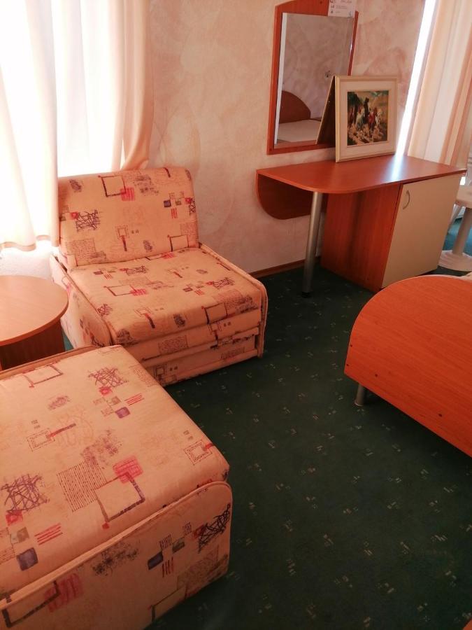 Хотел Андре Hotel Chernomorets Ngoại thất bức ảnh