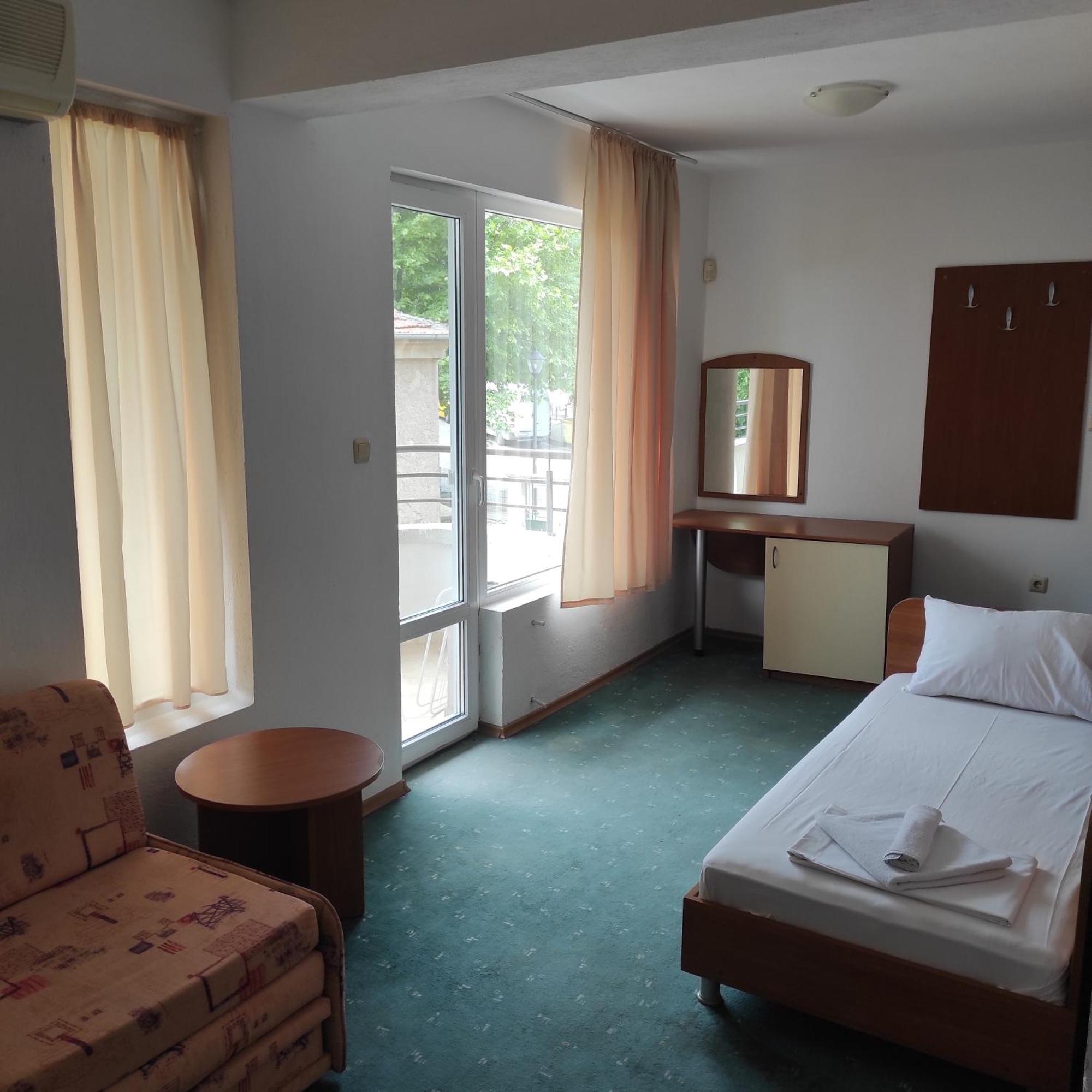 Хотел Андре Hotel Chernomorets Phòng bức ảnh